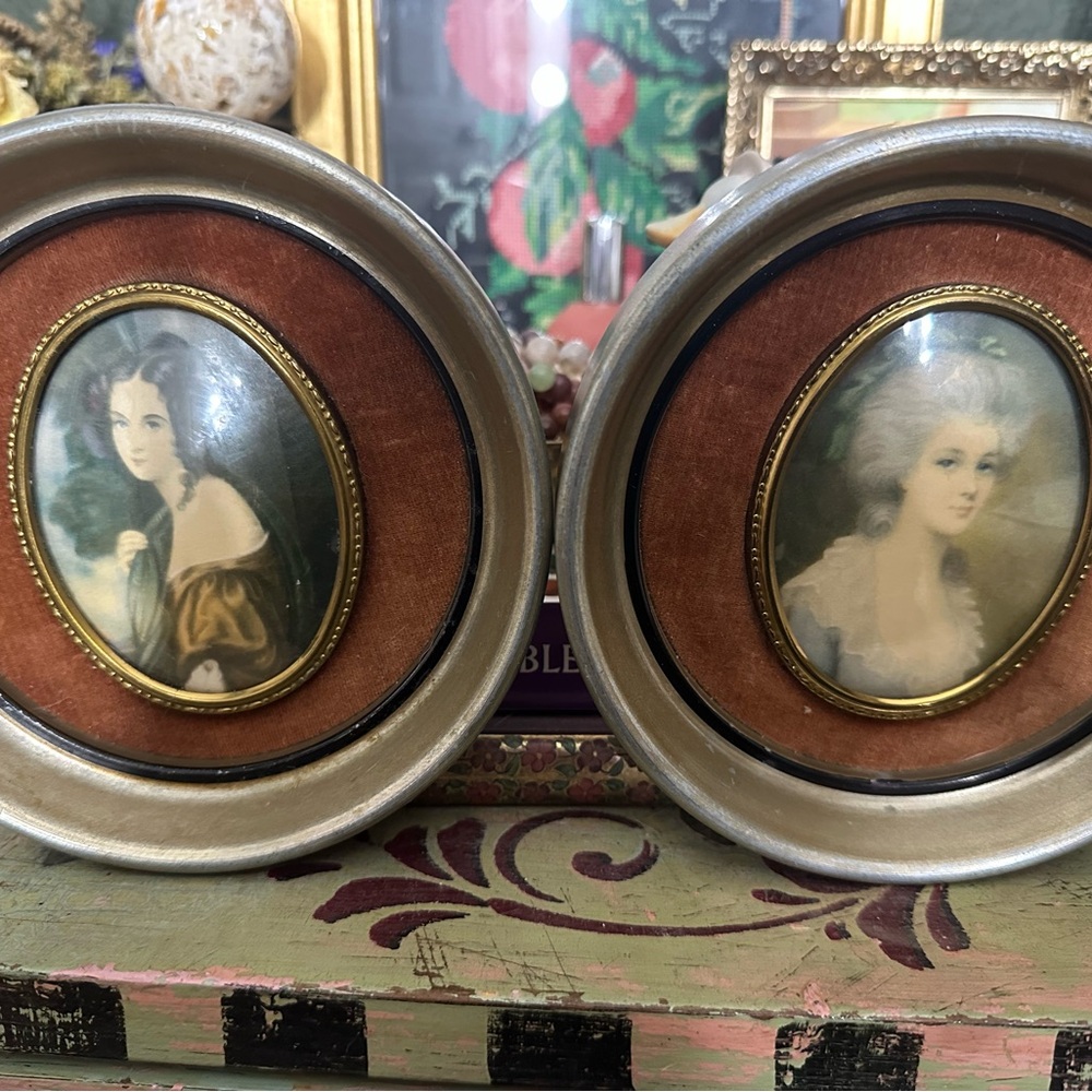 Vintage Portrait Wall Accents - Set of 2